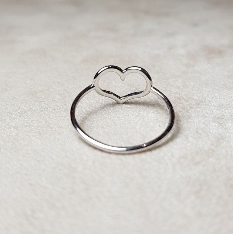 18k white gold heart wire ring (made in Italy)