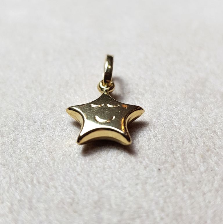 Star pendant 18k yellow gold (made in Italy)